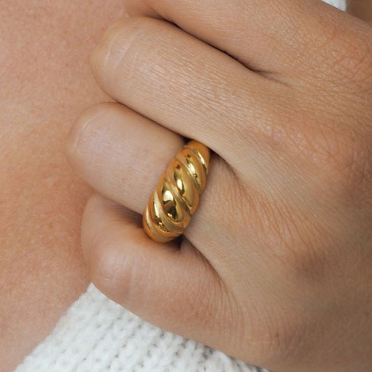 CROISSANT RING - Anacarinjewels