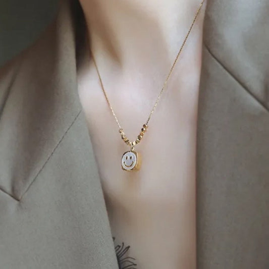 HAPPY FACE NECKLACE - Anacarinjewels