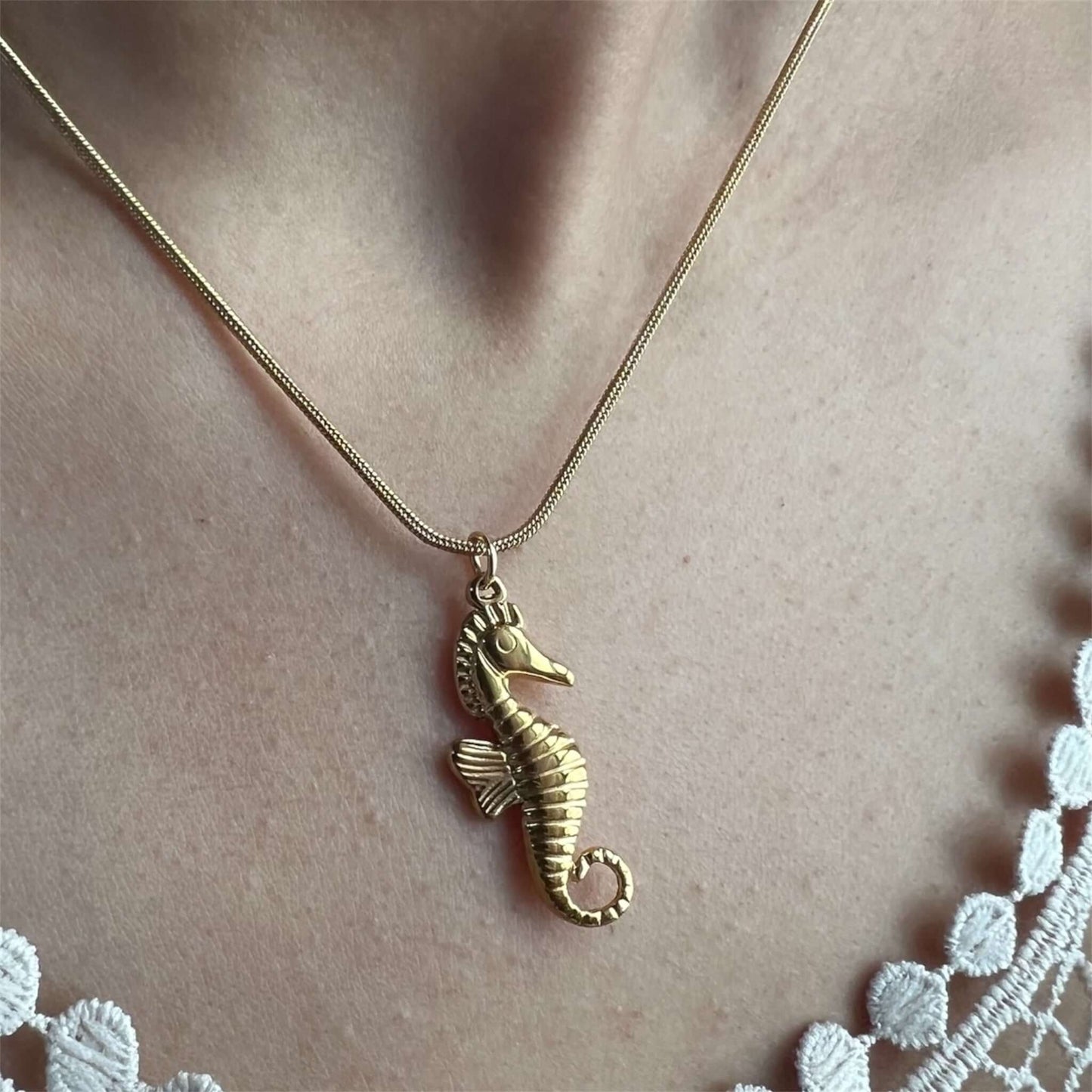 CABALLITO DE MAR NECKLACE