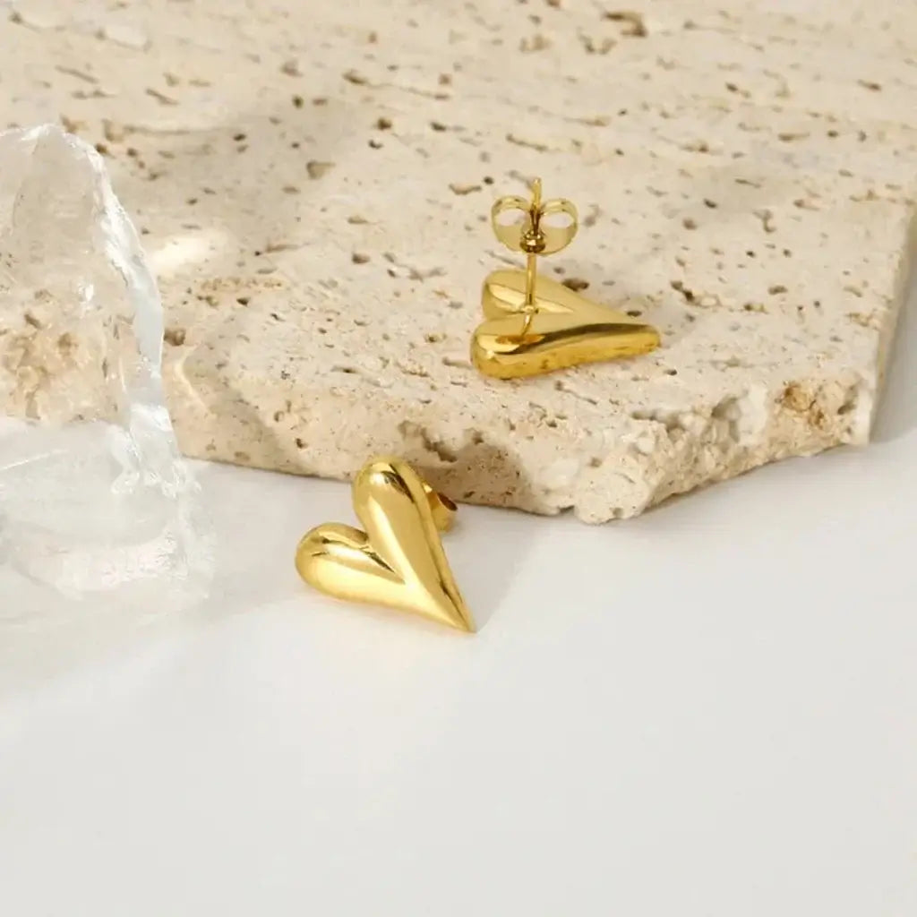 LOVE EARRING - Anacarinjewels