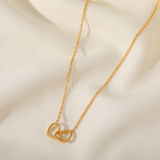 AMOR NECKLACE/COLLAR DE CORAZÓNES