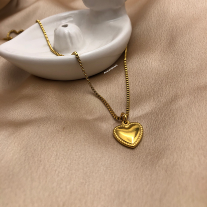 HEART NECKLACE